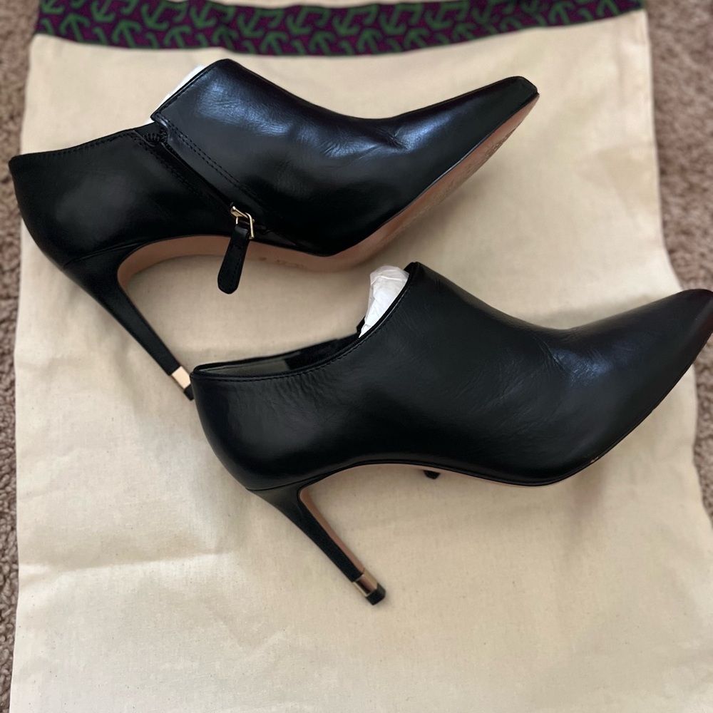 Like New Tory Burch Greenwich 85mm heel booties 7.5 - Picture 7 of 14